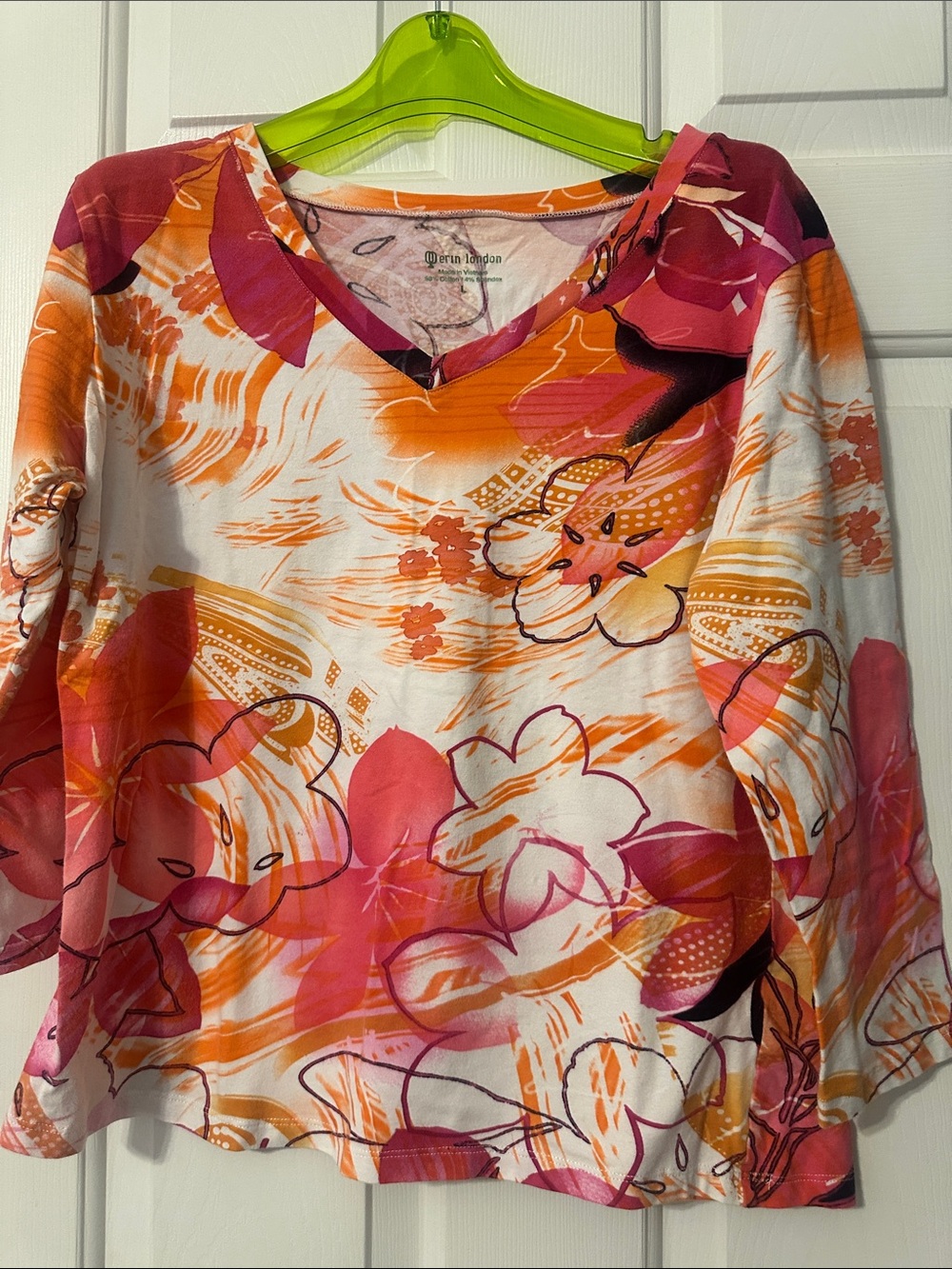 Erin London Petite Sophisticate Pink Orange Floral V-Neck Long Sleeve Top